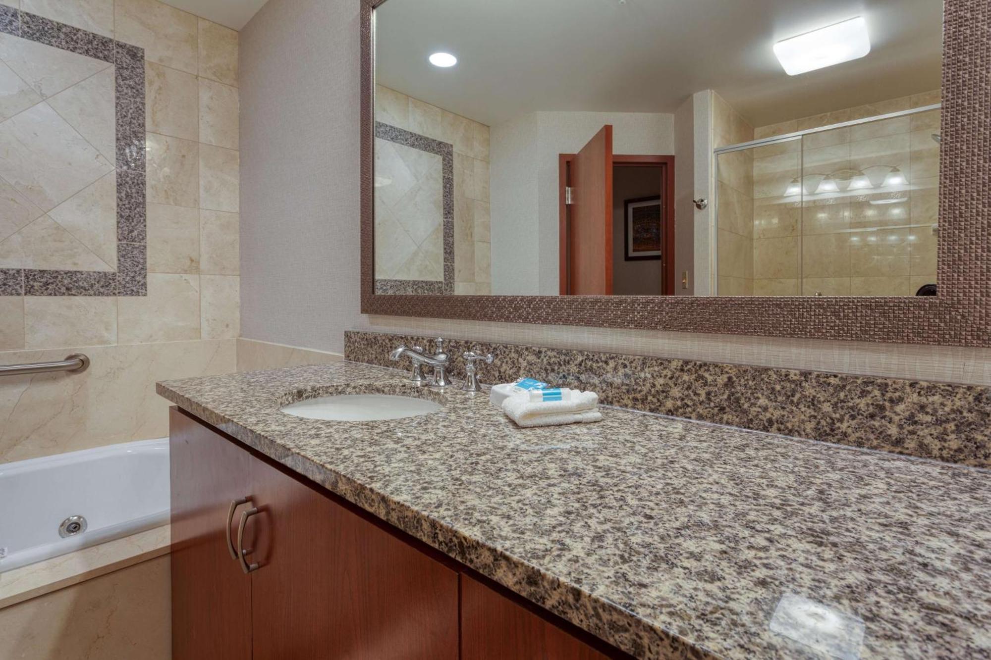 Drury Plaza Hotel St. Louis Chesterfield Εξωτερικό φωτογραφία